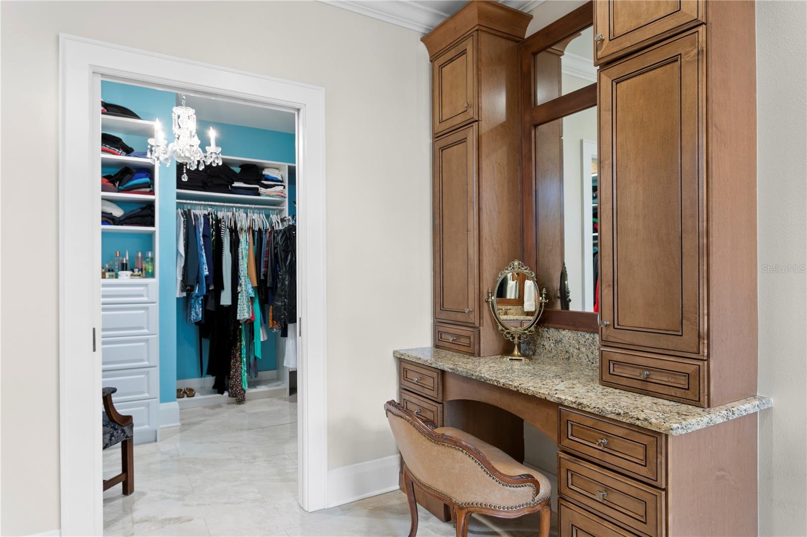 NEW SUBURB BEAUTIFUL - Residential