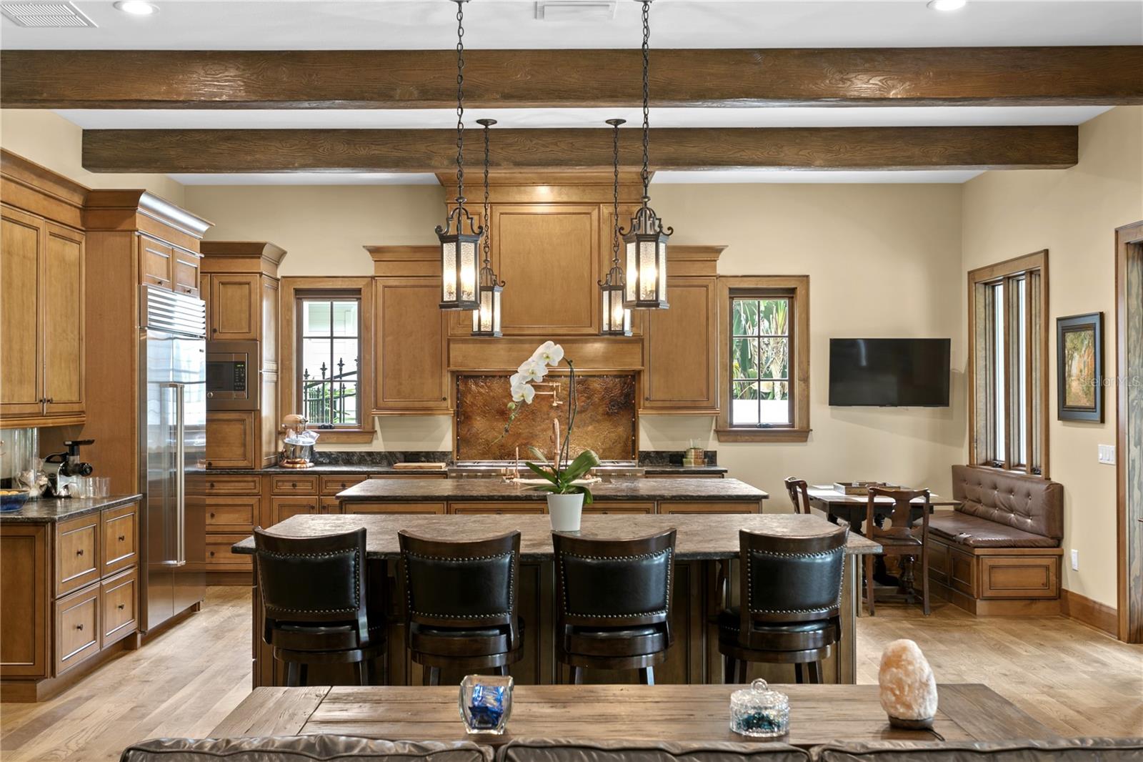 NEW SUBURB BEAUTIFUL - Residential