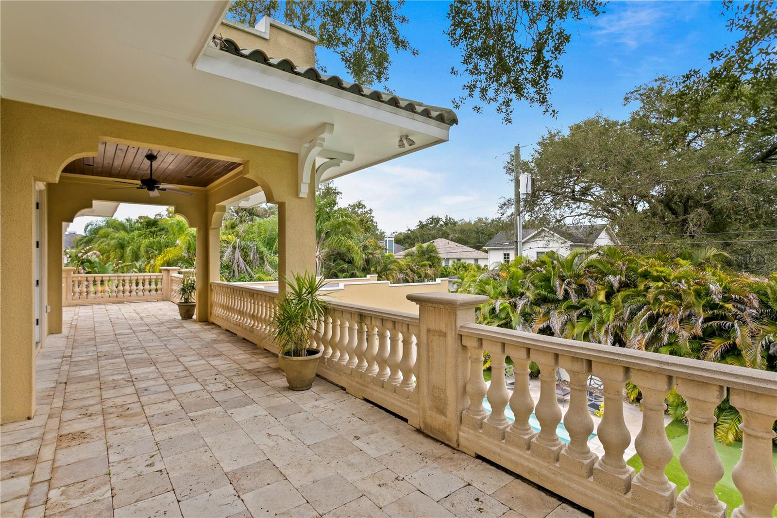 NEW SUBURB BEAUTIFUL - Residential