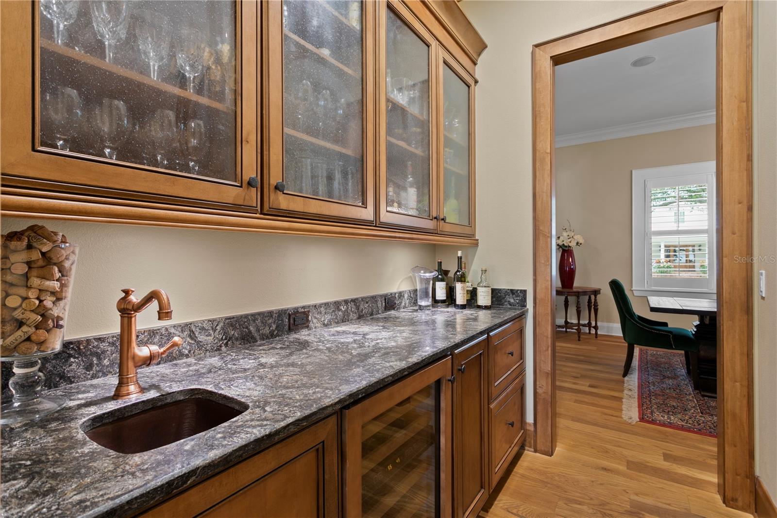 NEW SUBURB BEAUTIFUL - Residential