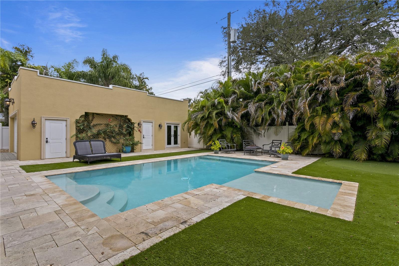 NEW SUBURB BEAUTIFUL - Residential