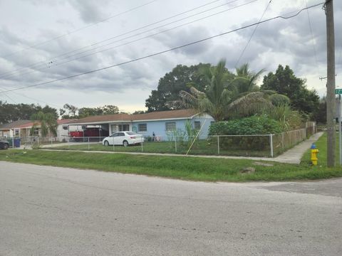 A home in TAMPA