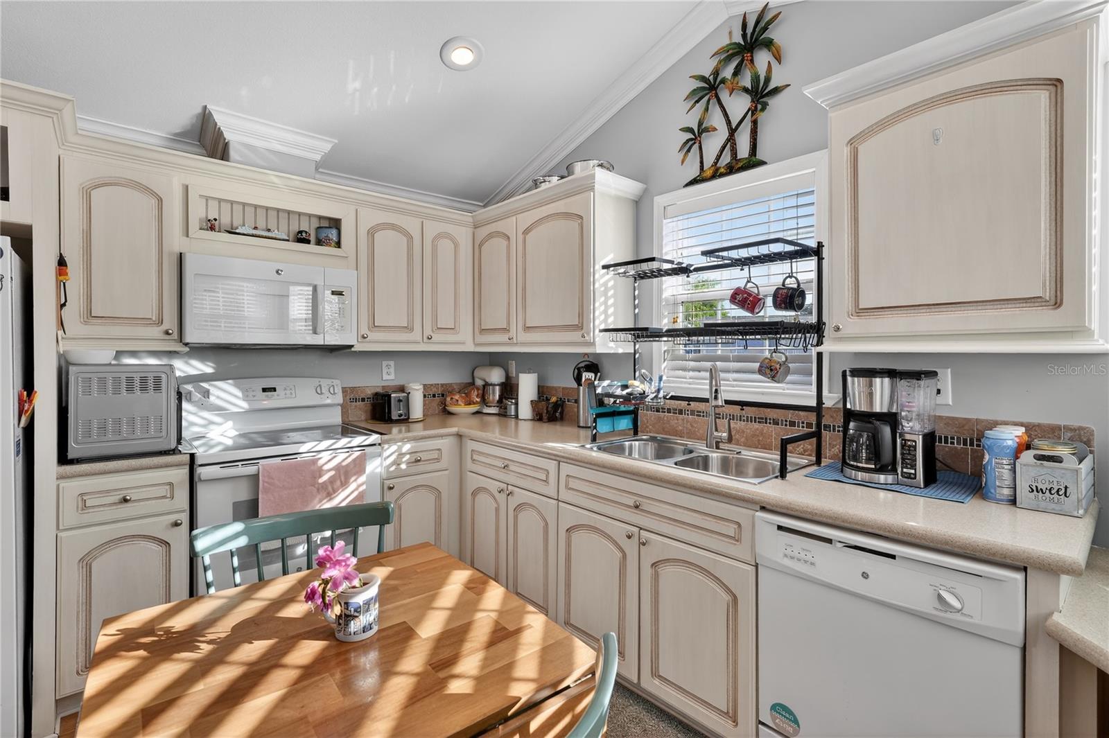 2507 MAGNOLIA STREET