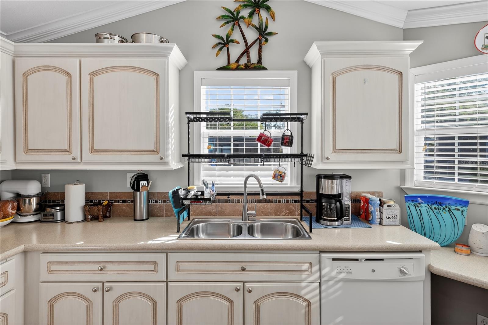 ELITE RESORTS AT CITRUS VALLEY CONDO UNIT 19 - Residential