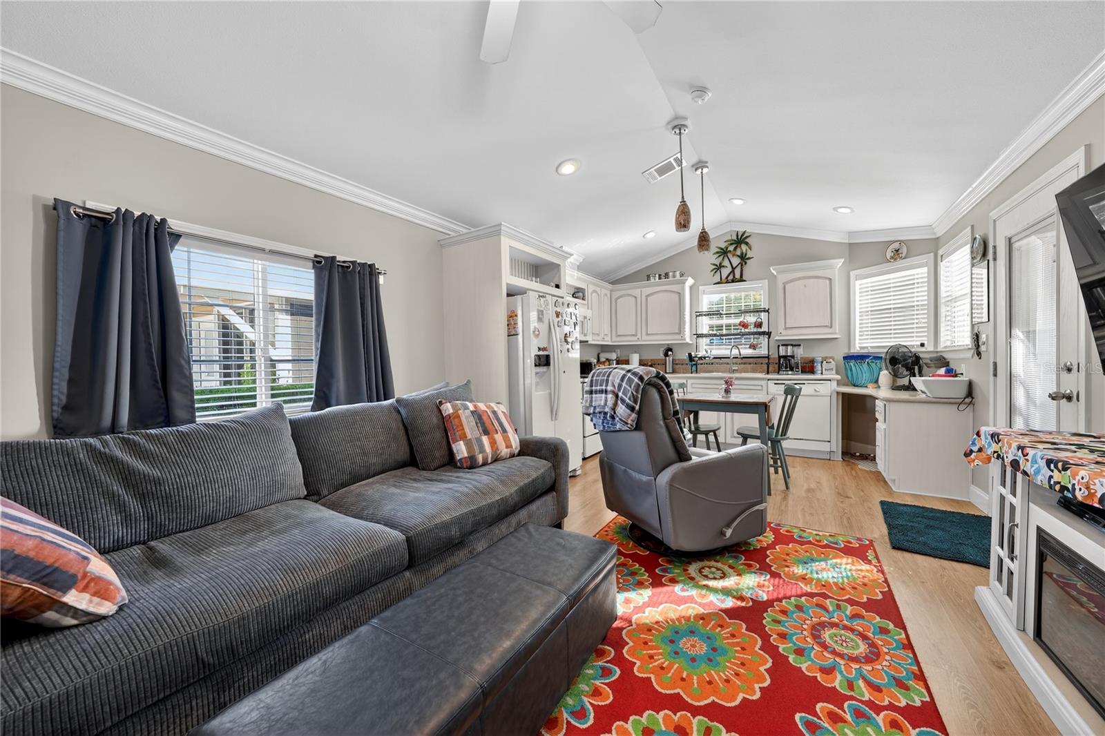 ELITE RESORTS AT CITRUS VALLEY CONDO UNIT 19 - Residential