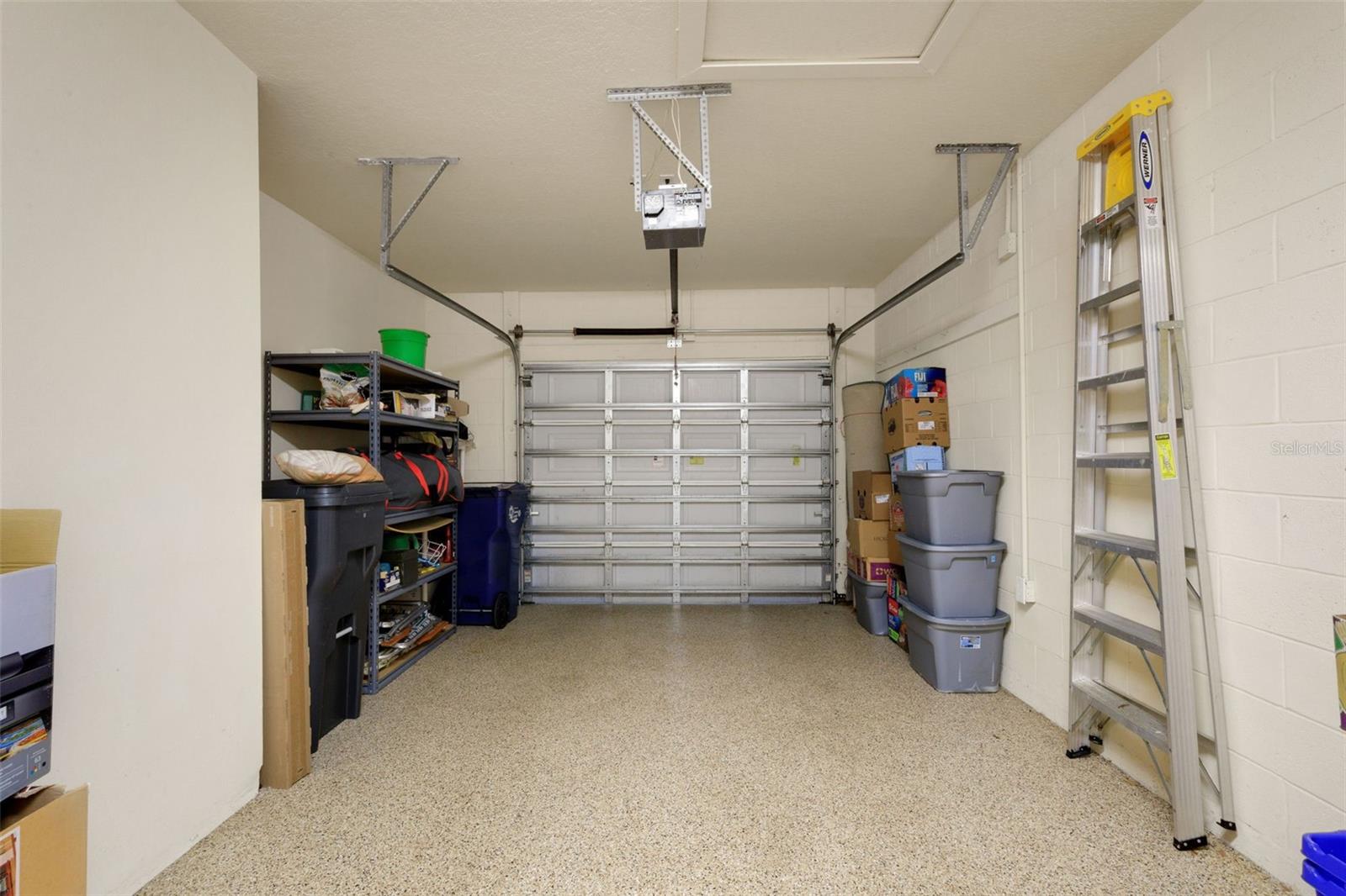 SAVANNAH PRESERVE AT UNIVERSITY PLACE - Residential