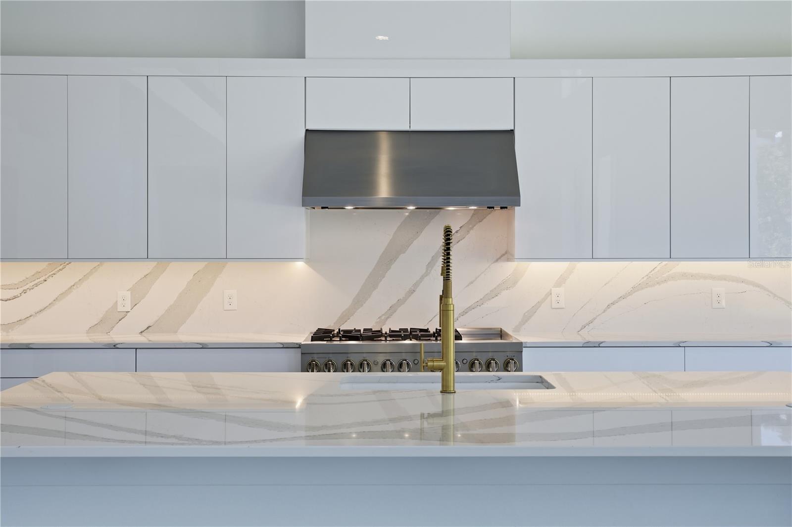 LAUREL POINTE PH 2 - Residential