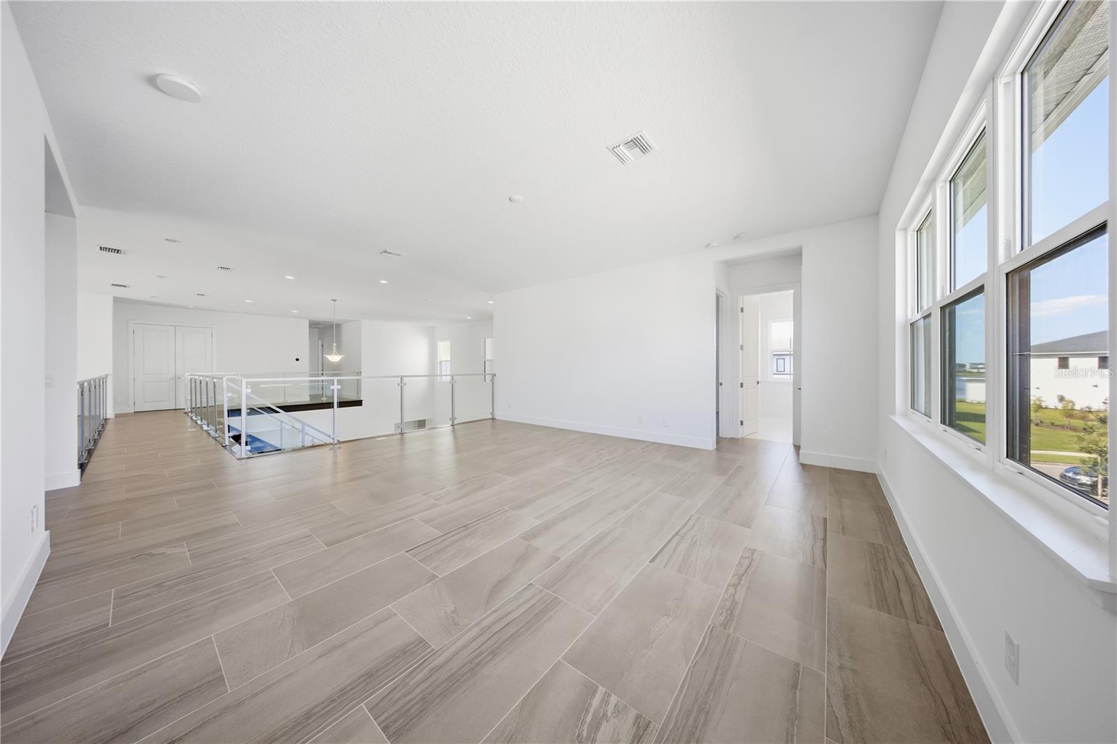 LAUREL POINTE PH 2 - Residential