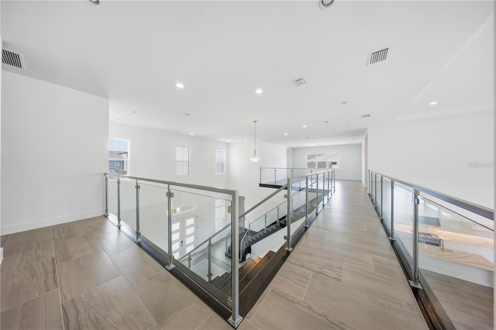 LAUREL POINTE PH 2 - Residential