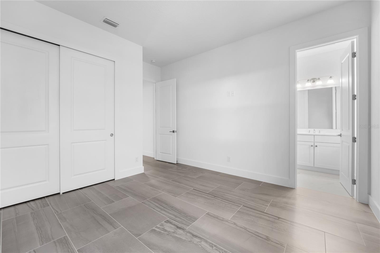 LAUREL POINTE PH 2 - Residential