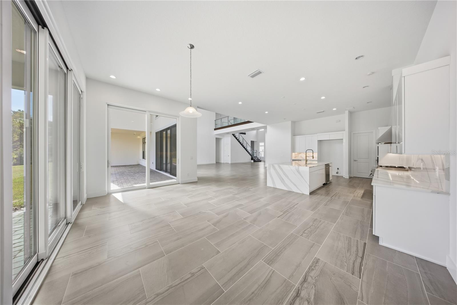 LAUREL POINTE PH 2 - Residential