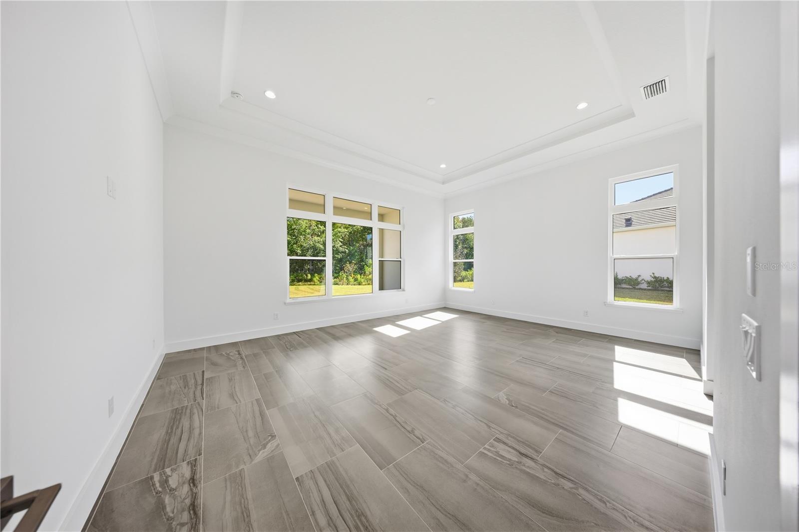 LAUREL POINTE PH 2 - Residential