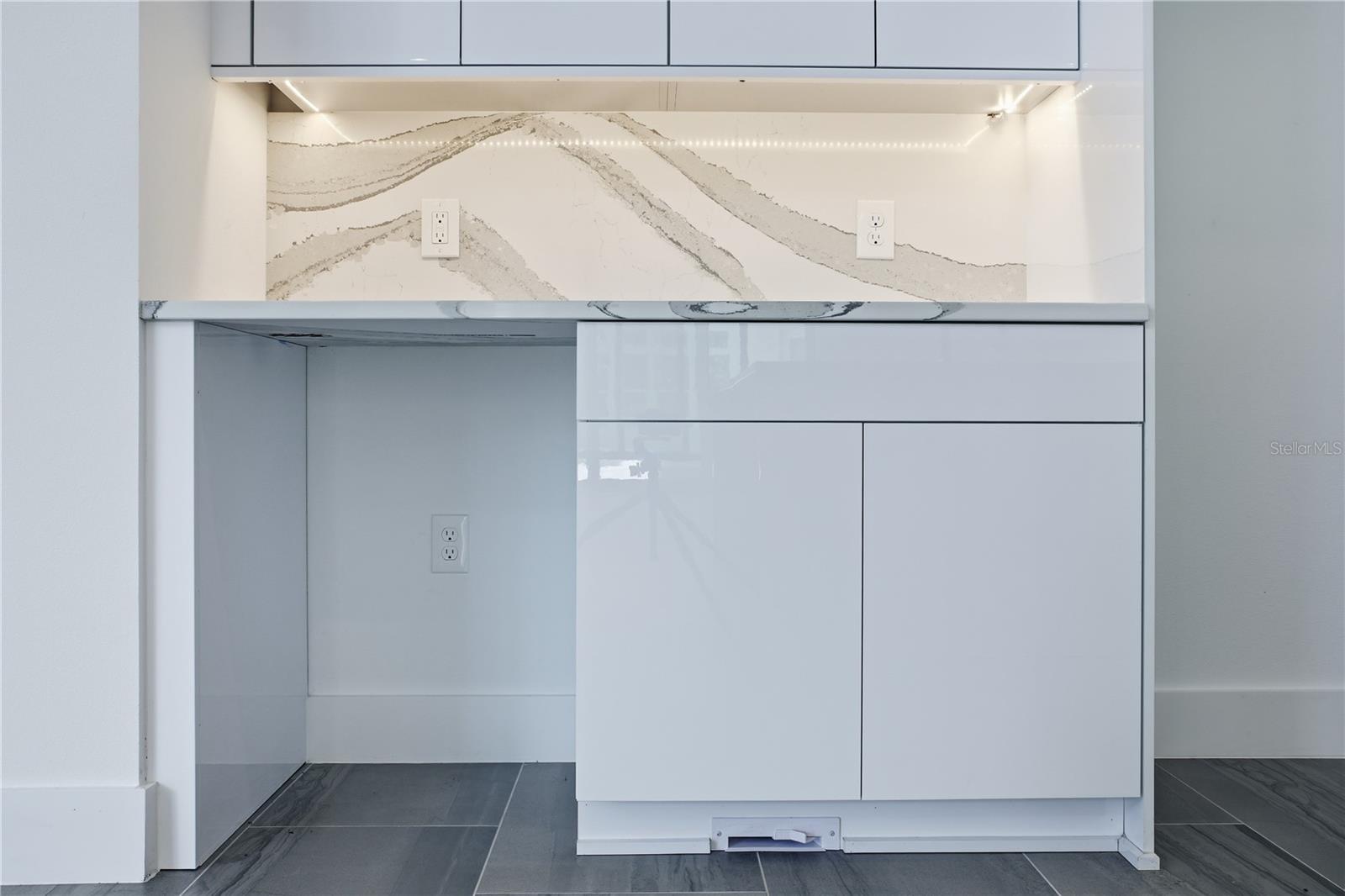 LAUREL POINTE PH 2 - Residential