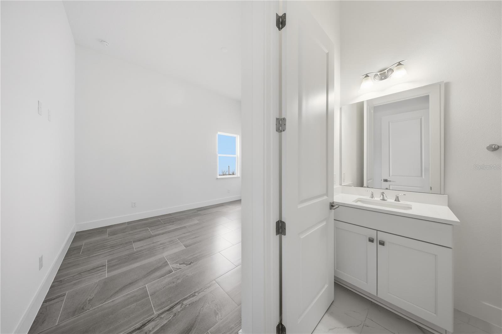 LAUREL POINTE PH 2 - Residential