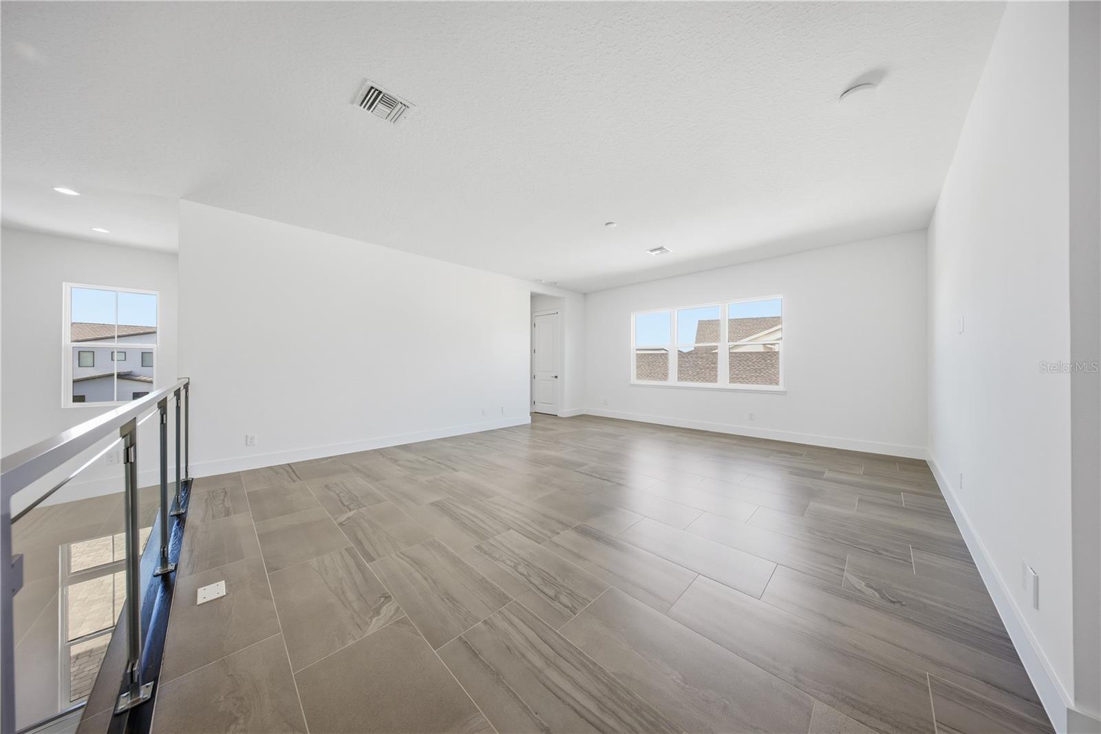 LAUREL POINTE PH 2 - Residential