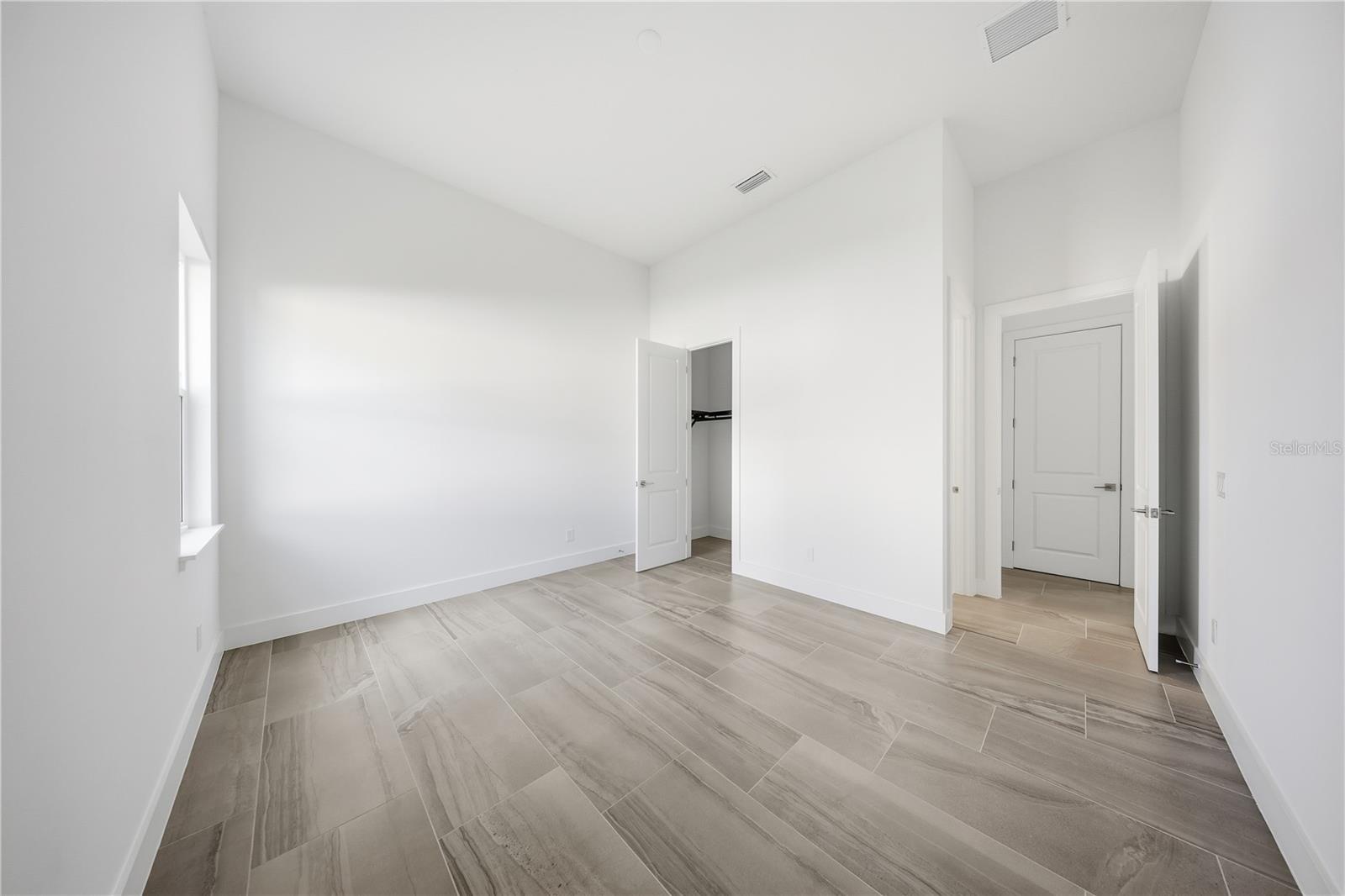 LAUREL POINTE PH 2 - Residential