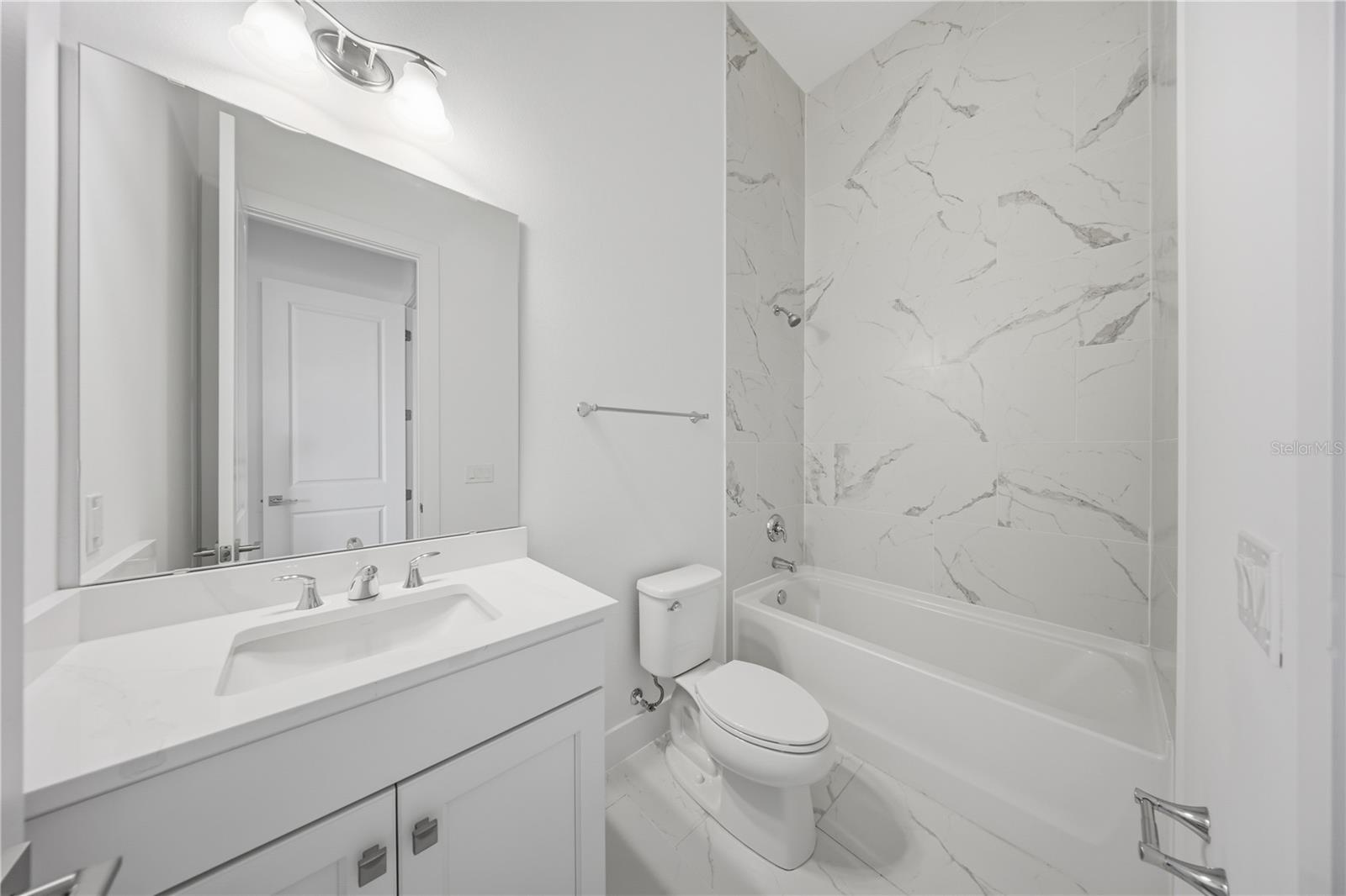 LAUREL POINTE PH 2 - Residential