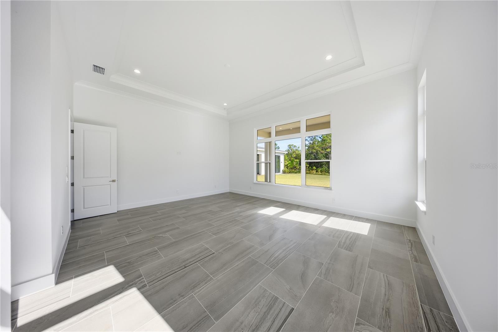 LAUREL POINTE PH 2 - Residential