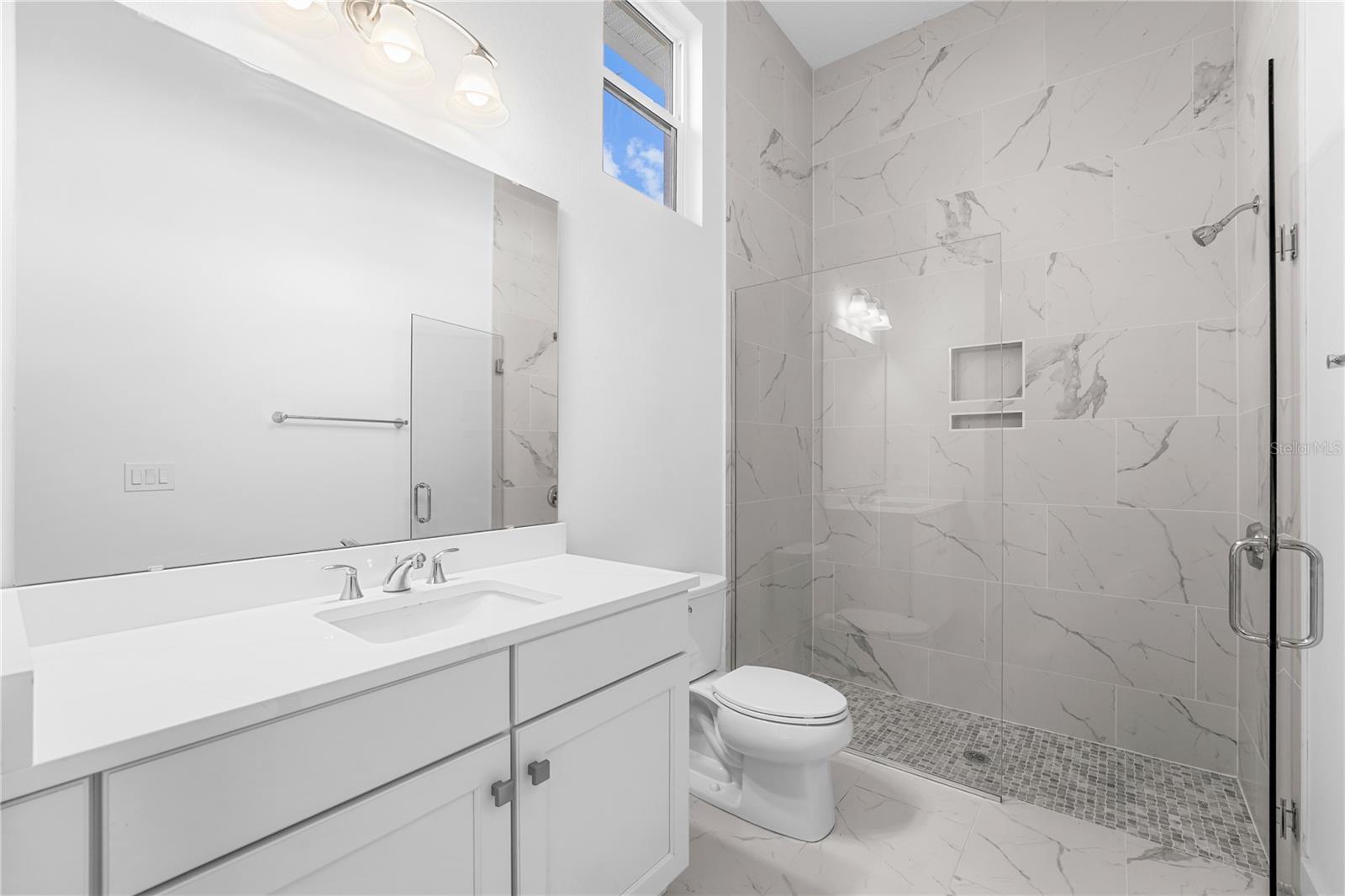 LAUREL POINTE PH 2 - Residential