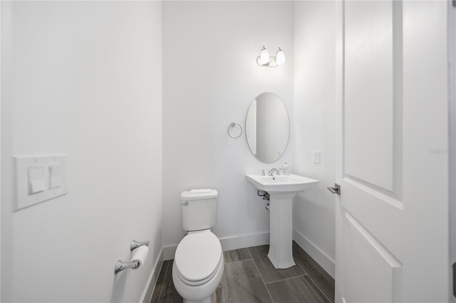 LAUREL POINTE PH 2 - Residential