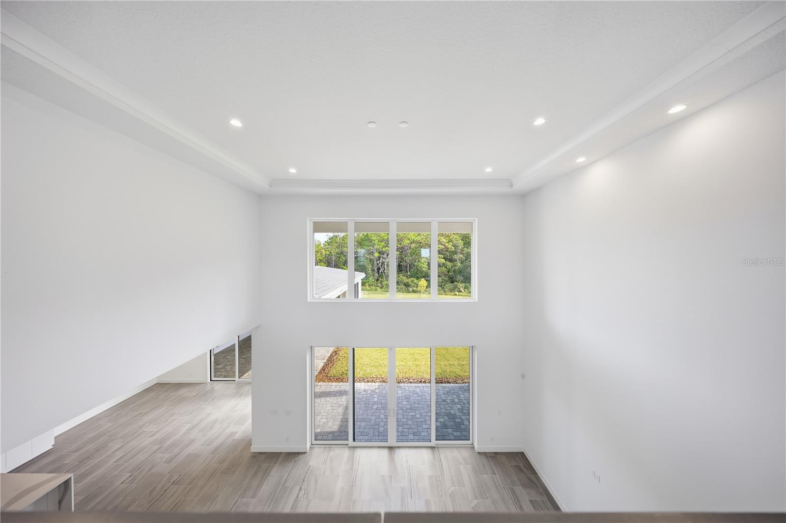 LAUREL POINTE PH 2 - Residential