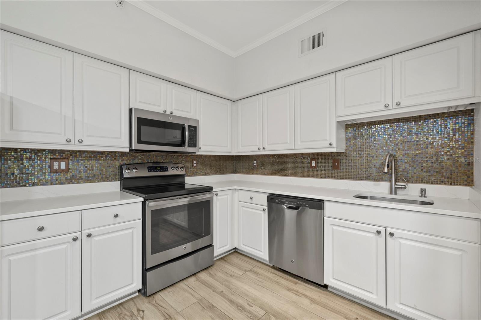 410 S ARMENIA AVENUE 926