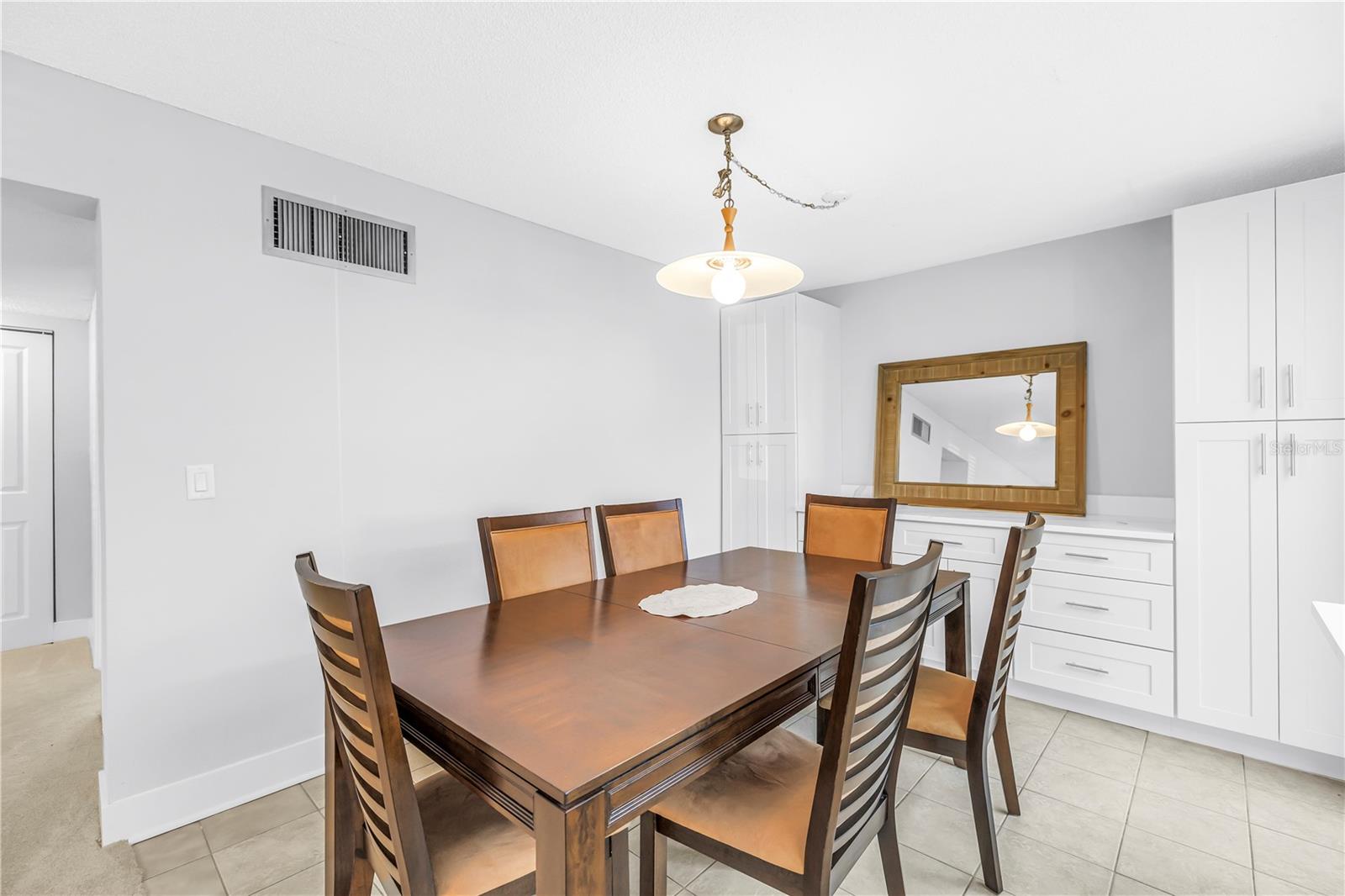 JEFFERSON HOUSE THE CONDO - Residential