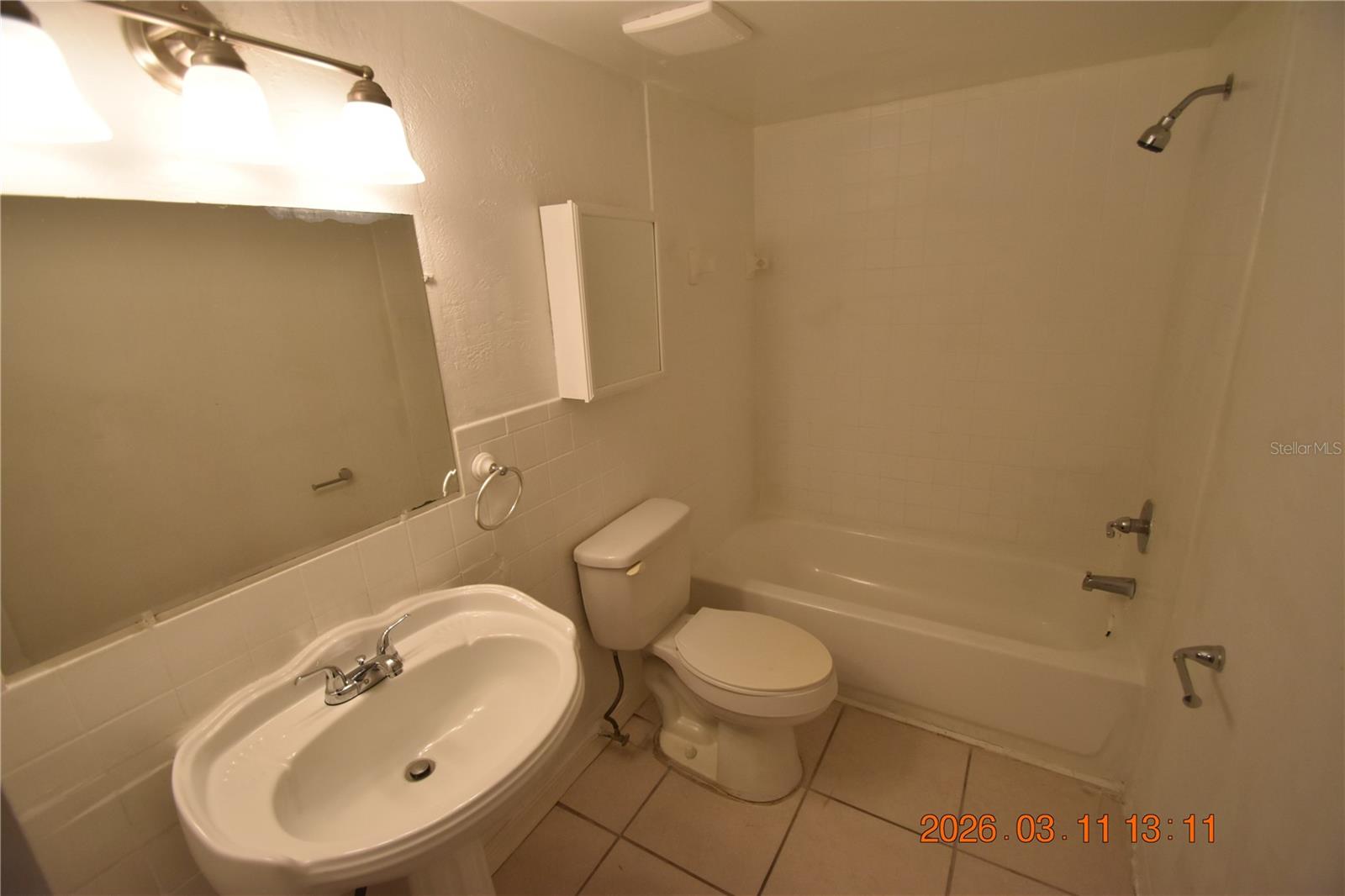 GOLDEN GATE CONDO - Residential Lease