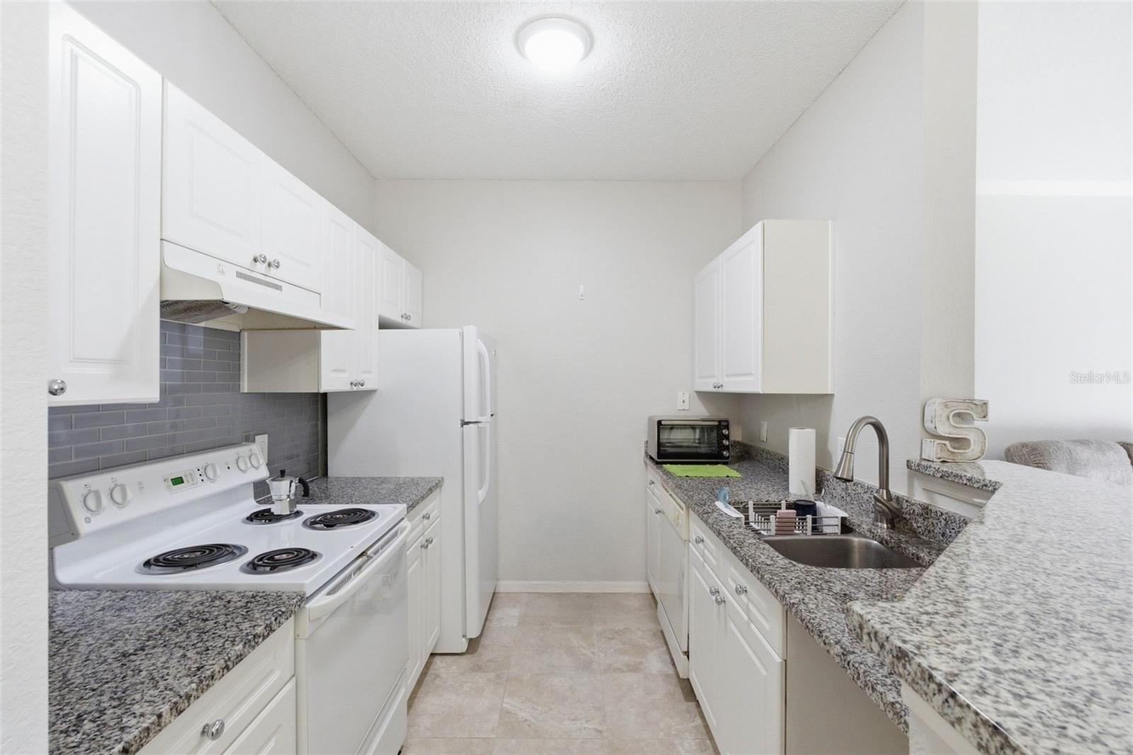 THE ENCLAVE AT RICHMOND PLACE - Residential