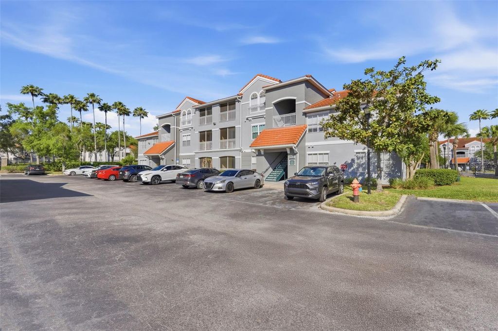 Photo of 18001 Richmond Place Drive #613, Tampa, FL 33647 (MLS # TB8499280)