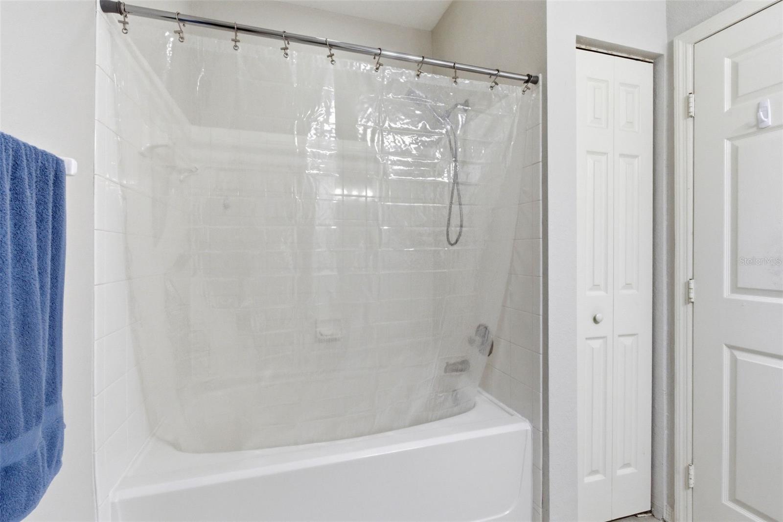 THE ENCLAVE AT RICHMOND PLACE - Residential