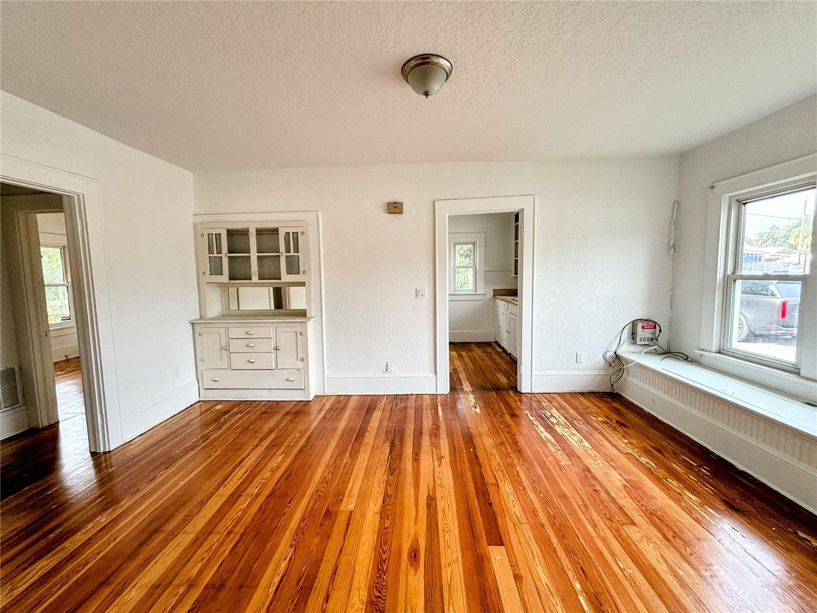 CONNORS NEW SMYRNA - Commercial Sale