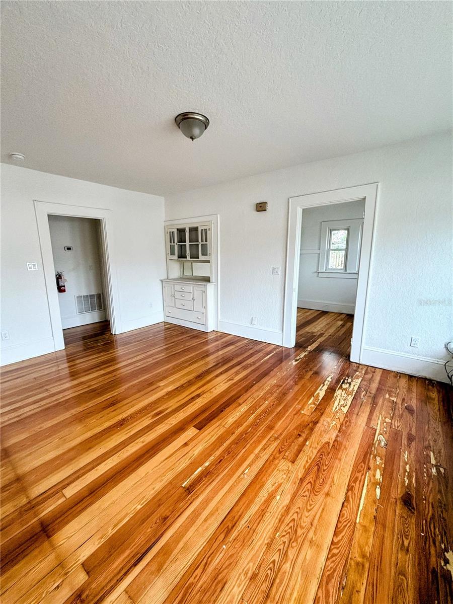 CONNORS NEW SMYRNA - Commercial Sale