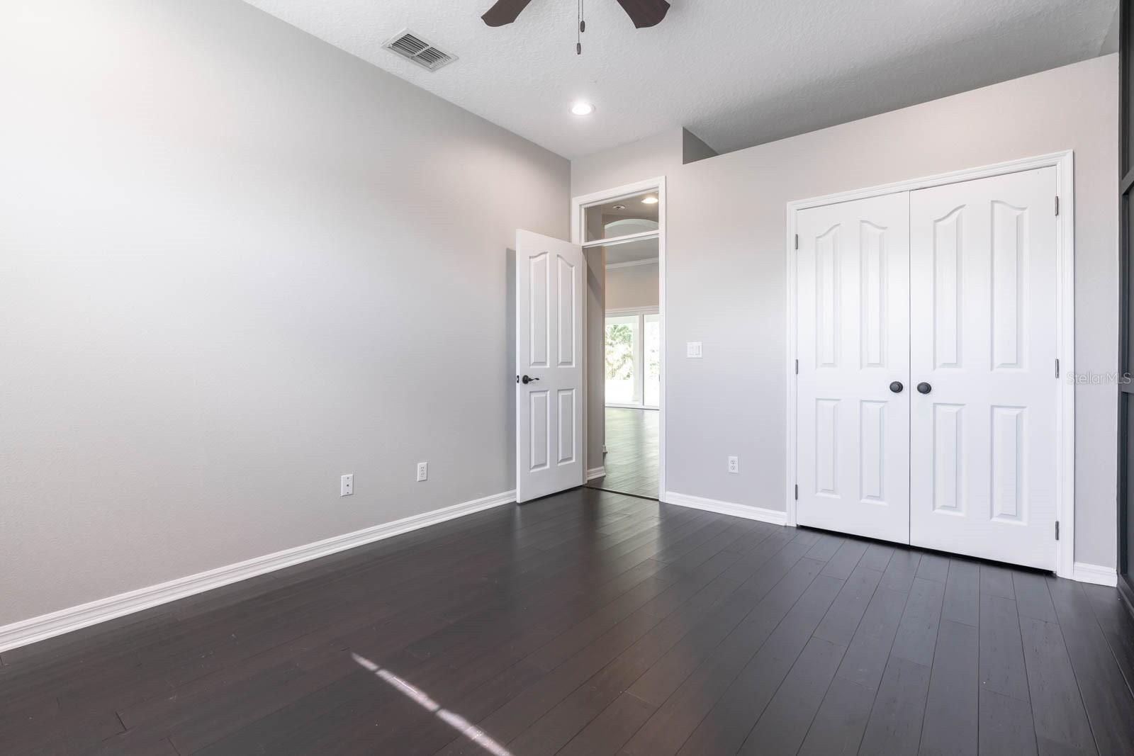 NORTH BAY SEC 04 - Residential Lease