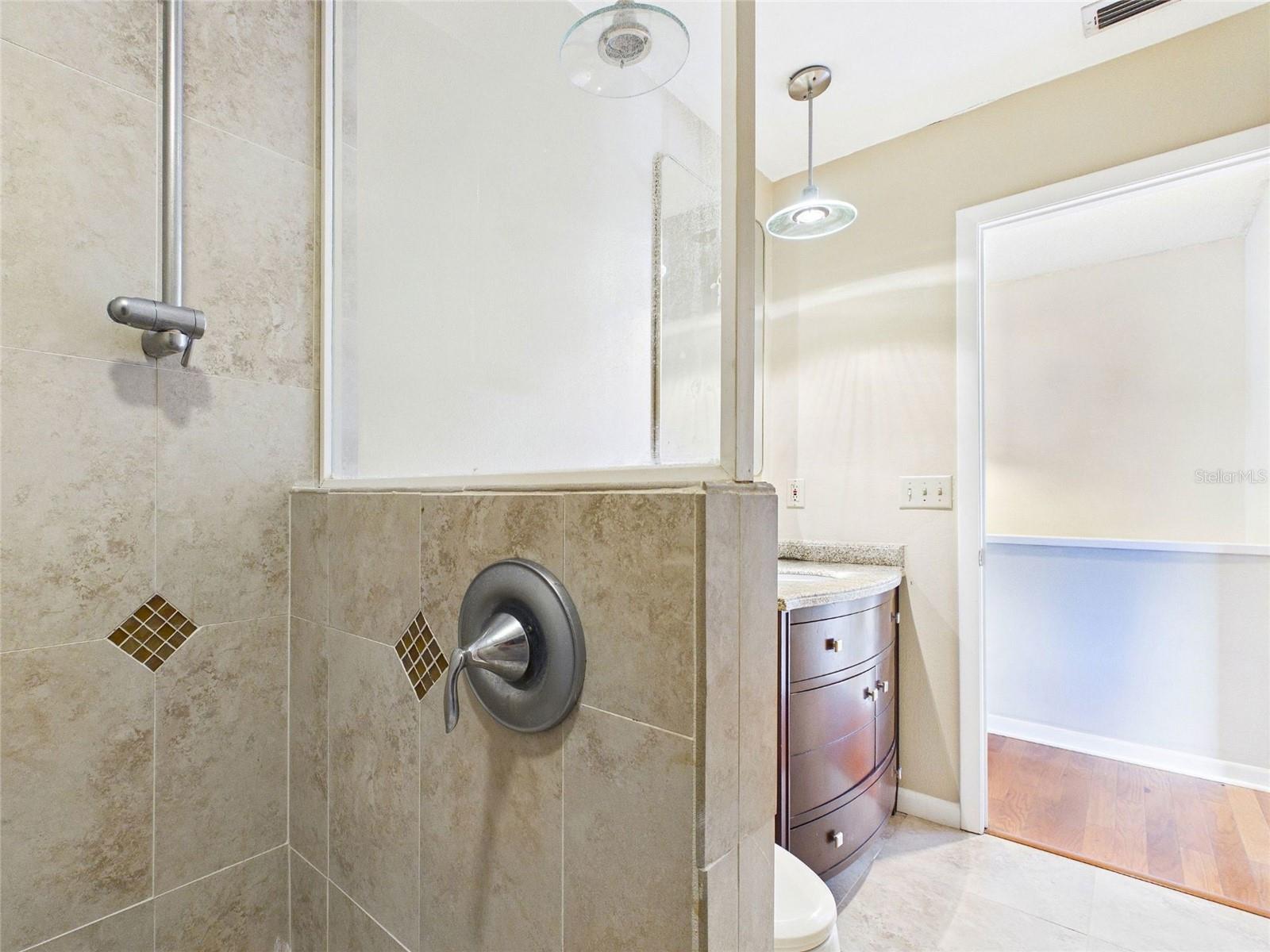 BAYWAY CONDO PH ONE - Residential