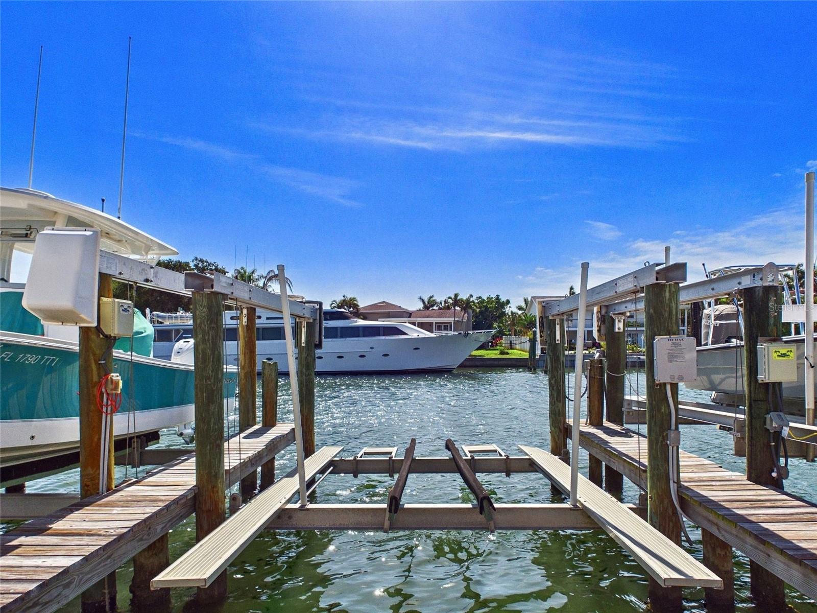 BAYWAY CONDO PH ONE - Residential
