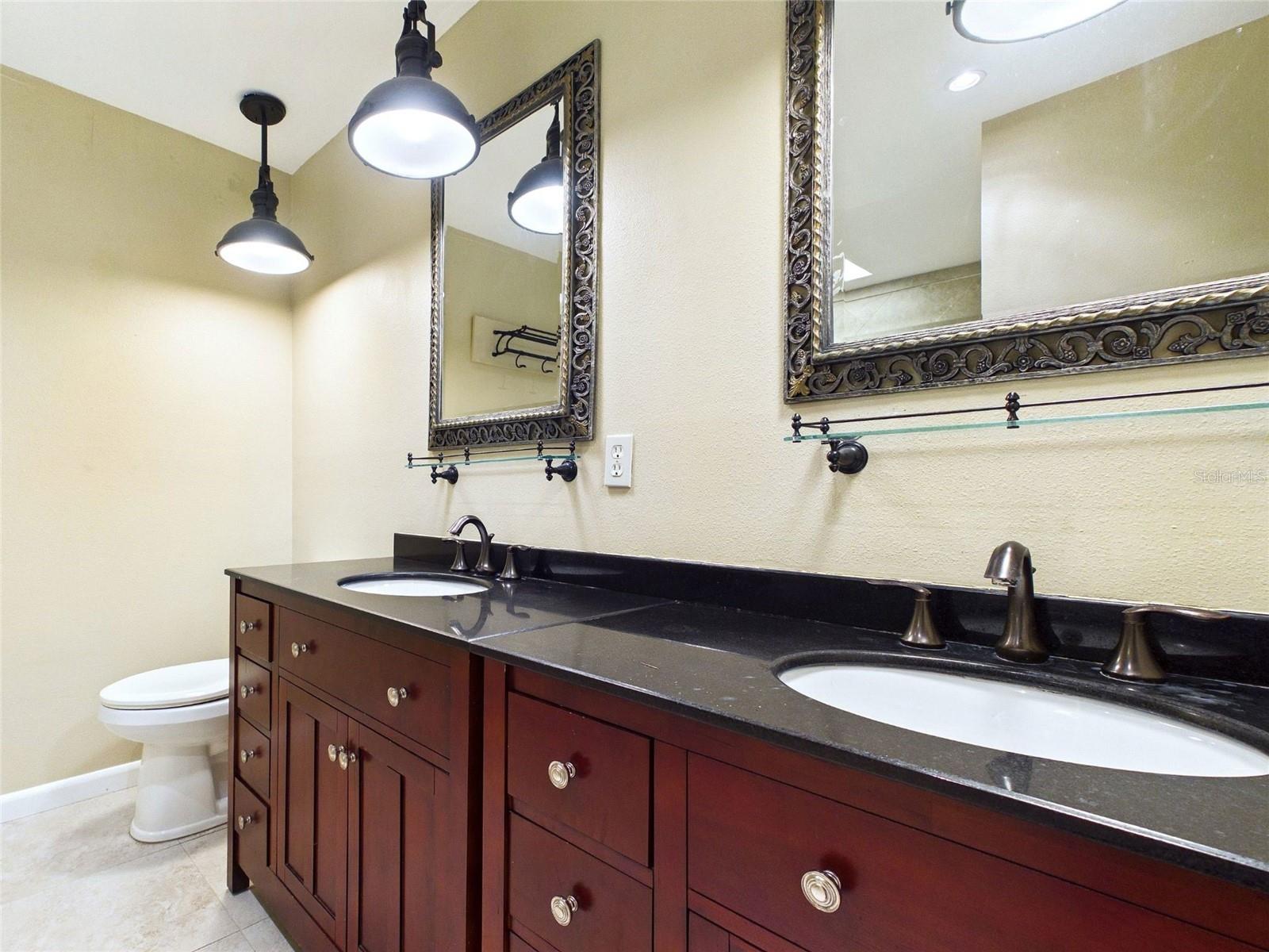 BAYWAY CONDO PH ONE - Residential