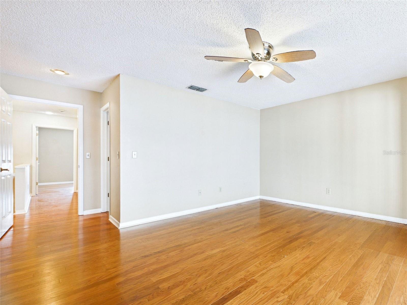 BAYWAY CONDO PH ONE - Residential