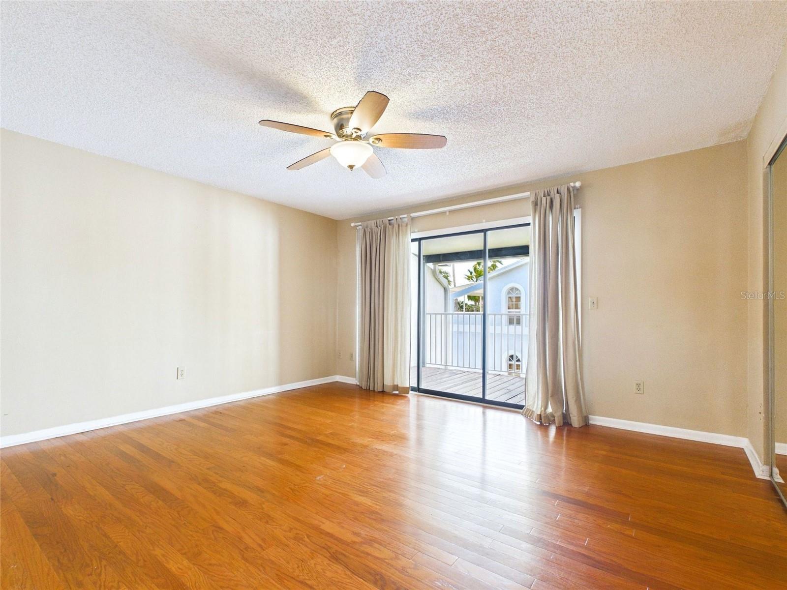 BAYWAY CONDO PH ONE - Residential