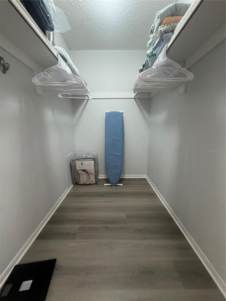 CASTEL DEL MARE - Residential Lease