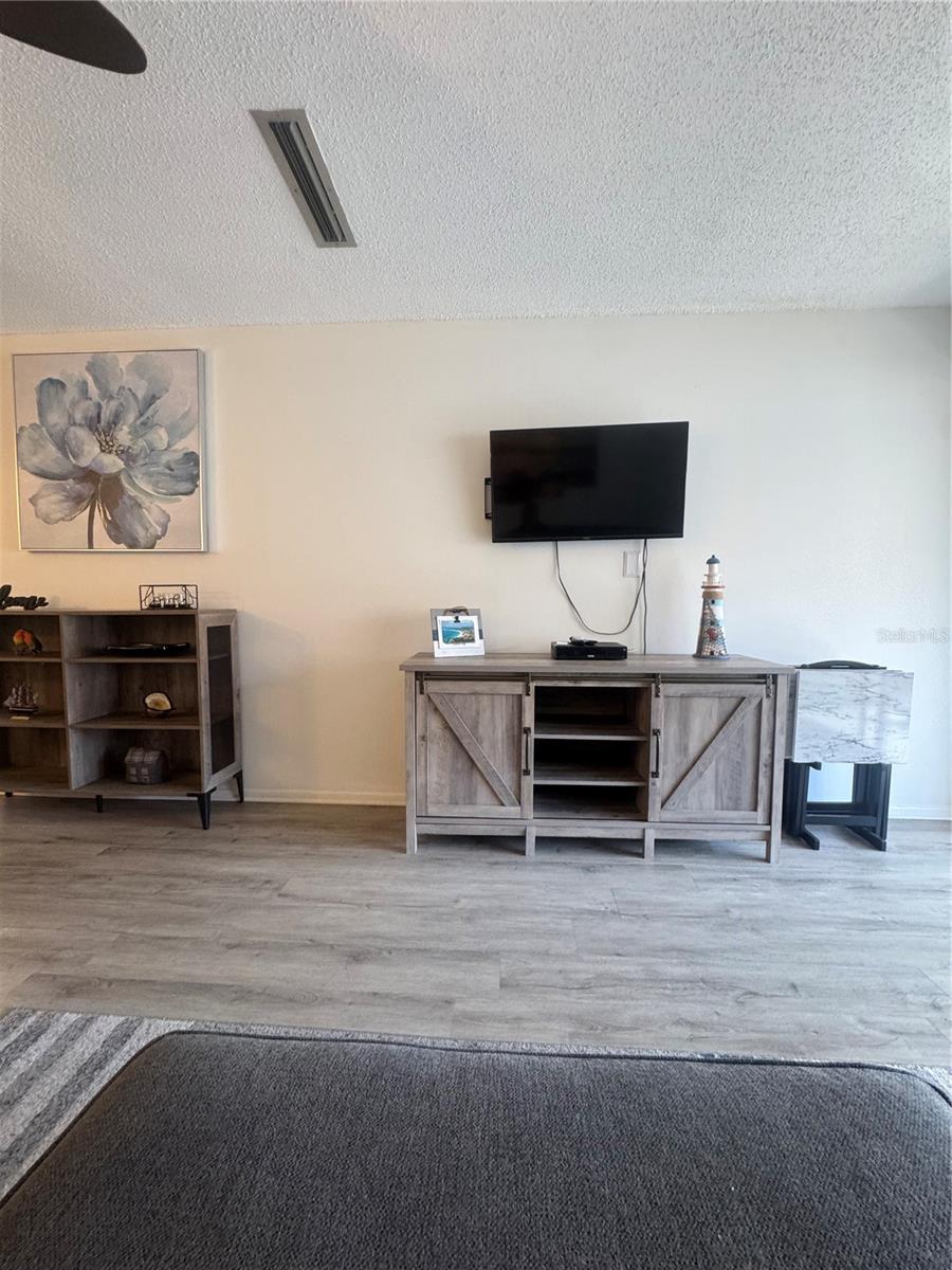 CASTEL DEL MARE - Residential Lease