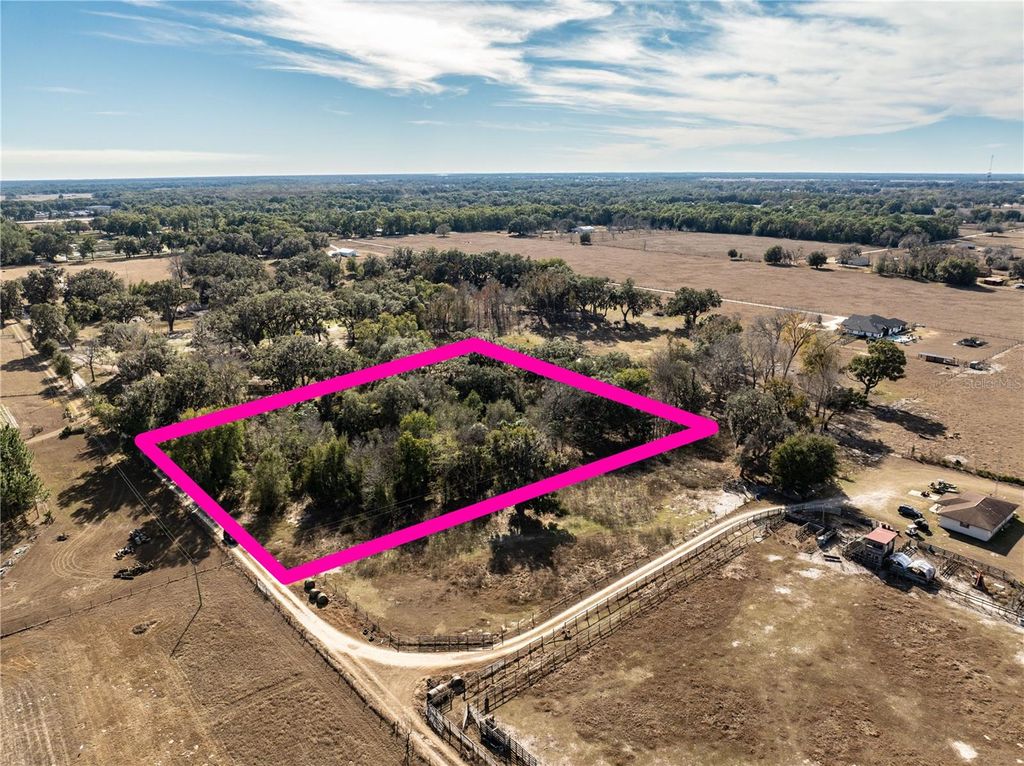 Photo of NE 4th Place, Oxford, FL 34484 (MLS # G5112311)