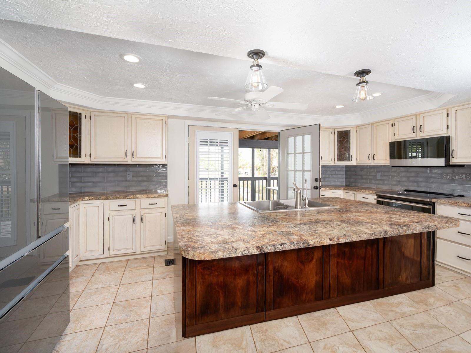 MAUS ACRES - Residential