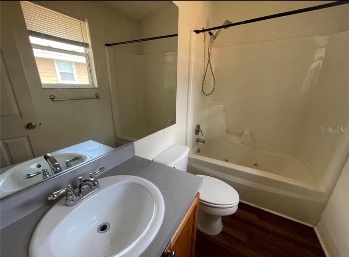 KENSINGTON PARK - Residential