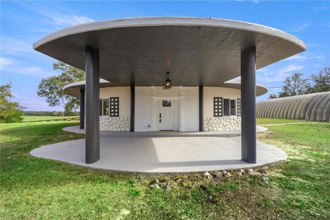 Photo of 6391 SE 186th Terrace, Morriston, FL 32668 (MLS # OM715264)