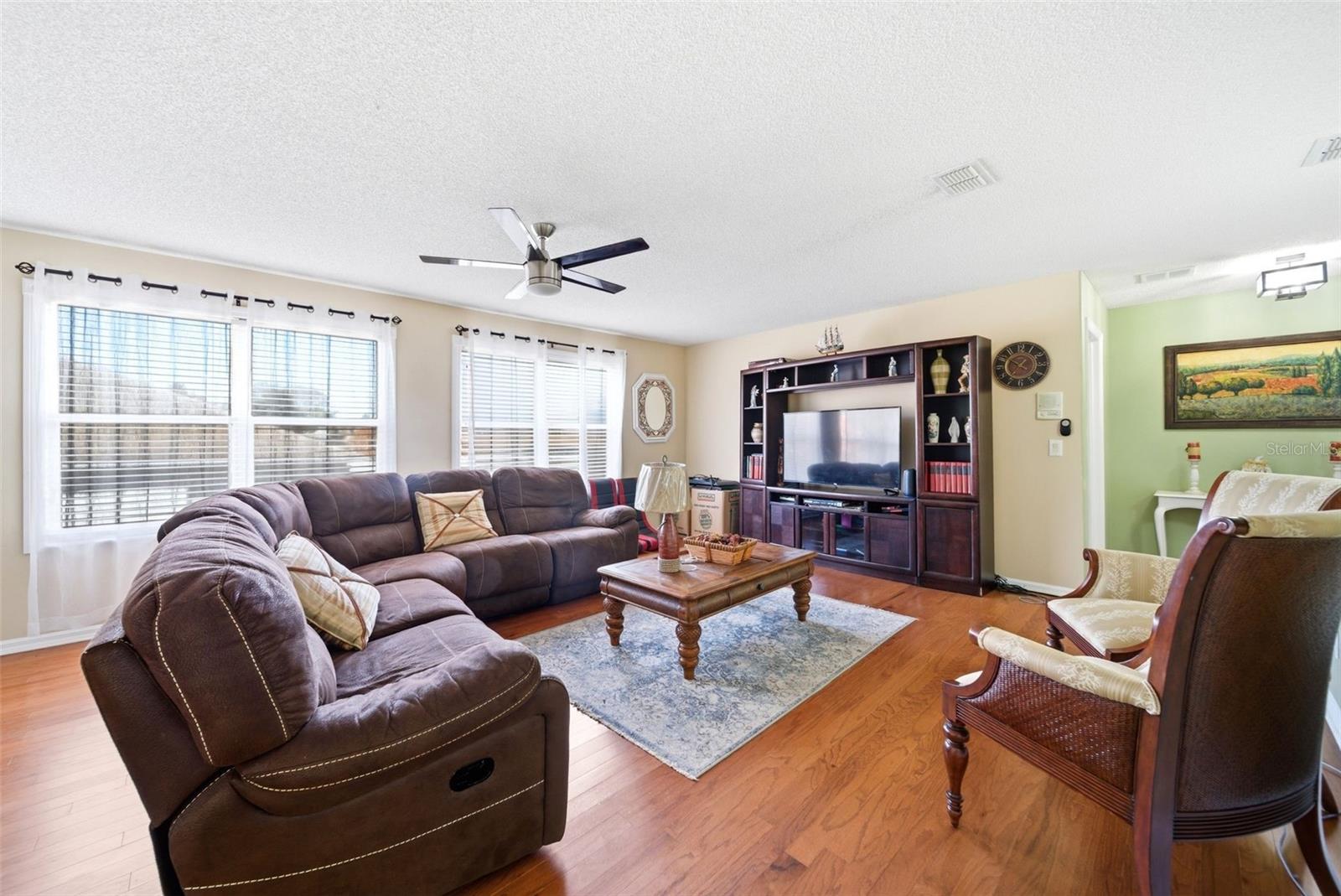 GLADES/SYLVAN LAKE PH 02 - Residential