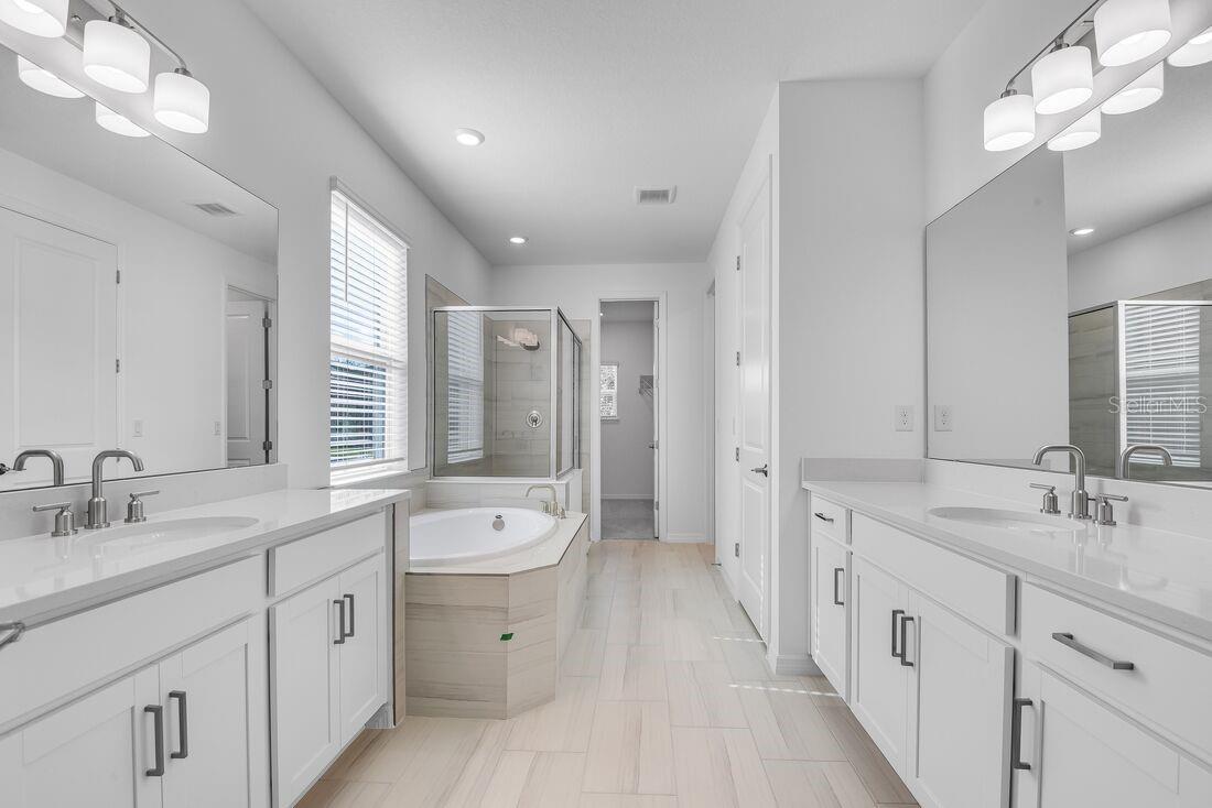 673 JUNONIA BOULEVARD