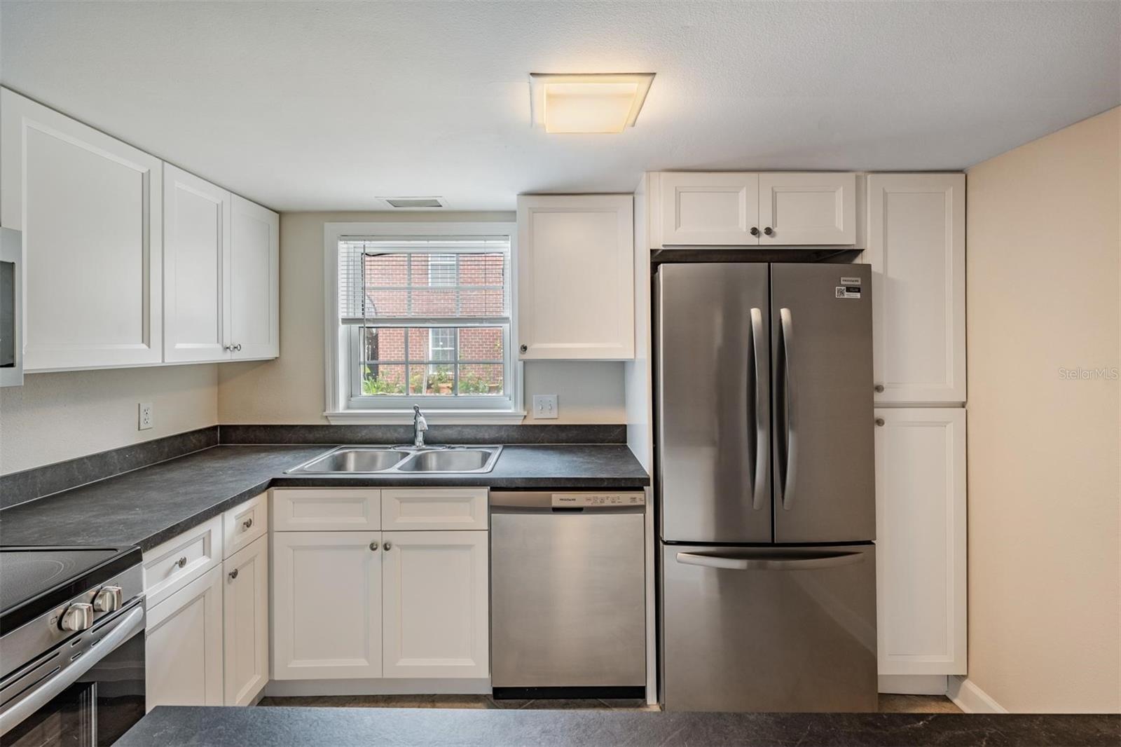 JAMESTOWN CONDO - Residential