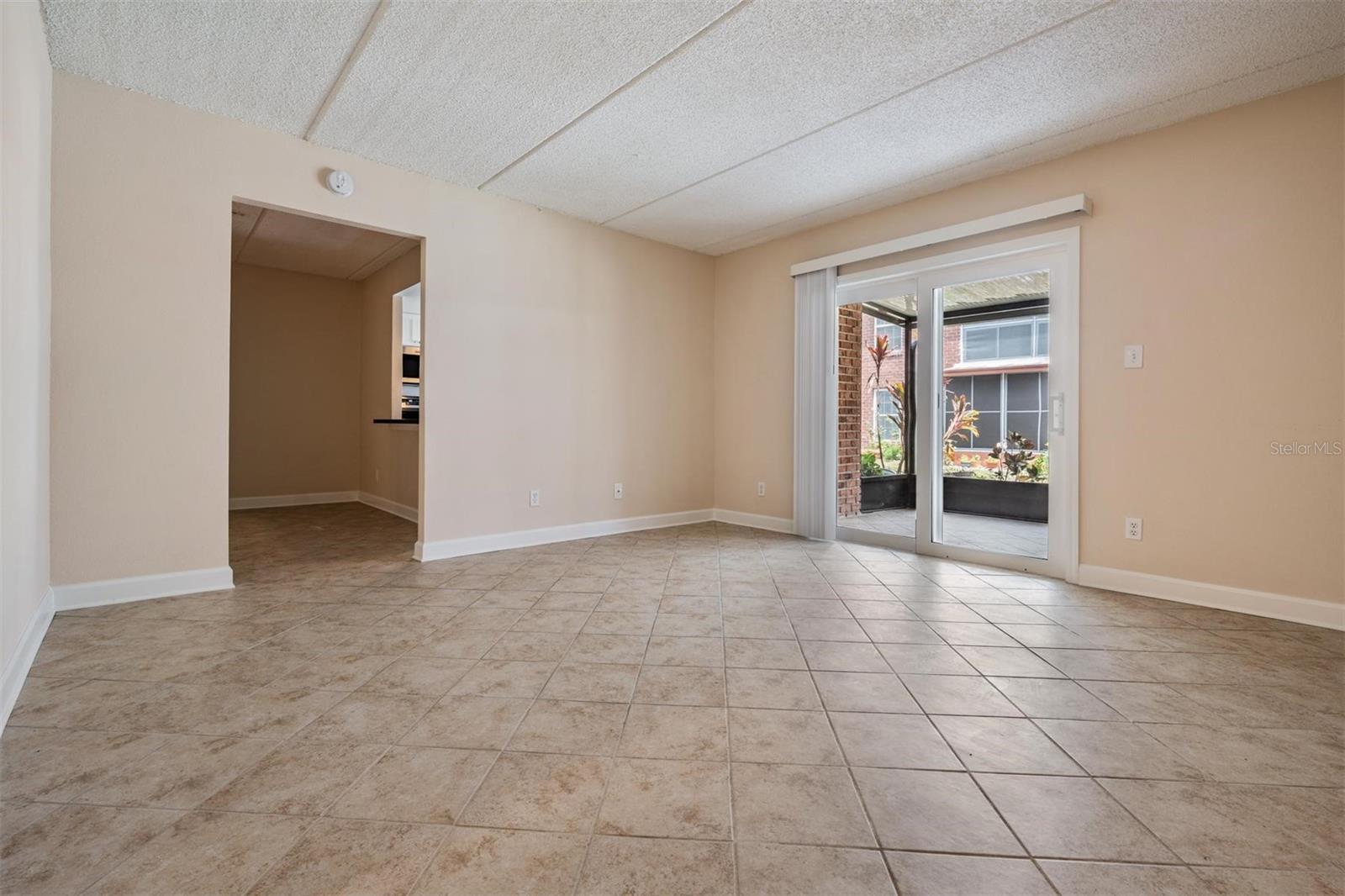 JAMESTOWN CONDO - Residential