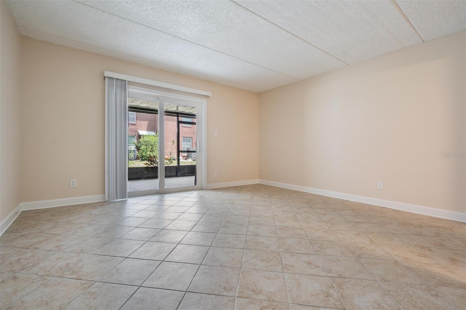 JAMESTOWN CONDO - Residential
